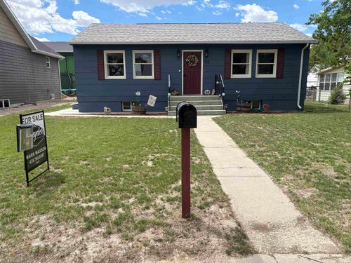 708 Grace Ave, Worland, WY, 82401-3331 | Card Image
