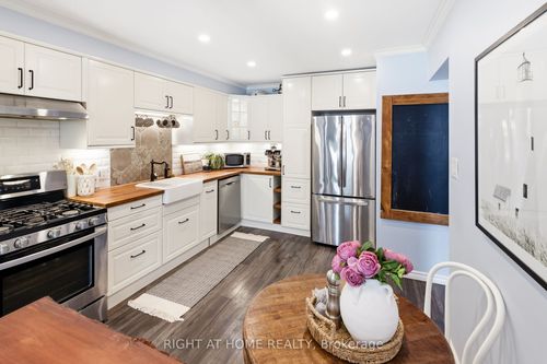 76 Bushford St, Courtice, ON, L1E2X1 | Card Image