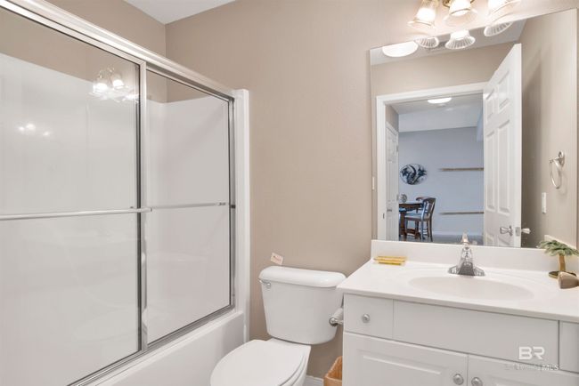 Bathroom | Image 19