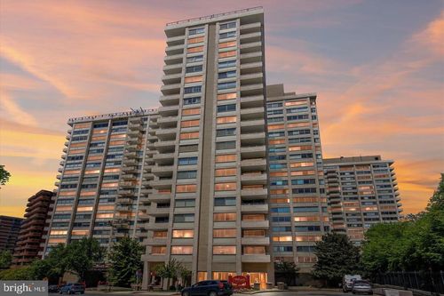 apt-920n-5500 Friendship Blvd, CHEVY CHASE, MD, 20815-7226 | Card Image