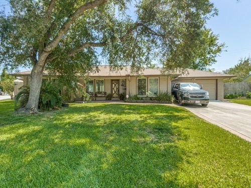 1609 Driftwood Ln, Galveston, TX, 77551-1342 | Card Image