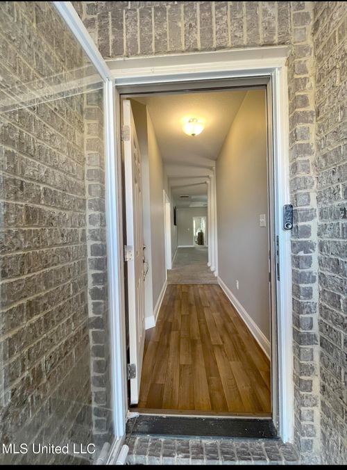 8426 Park Pike Dr, Southaven, MS, 38671-7369 | Card Image