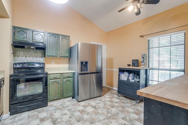 7228 Wayfarer Trl, House other with 4 bedrooms, 2 bathrooms and null parking in Fort Worth TX | Image 10