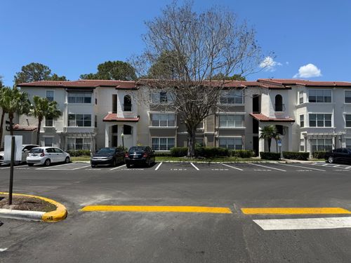 1526-5164 Conroy Rd, ORLANDO, FL, 32811-3748 | Card Image