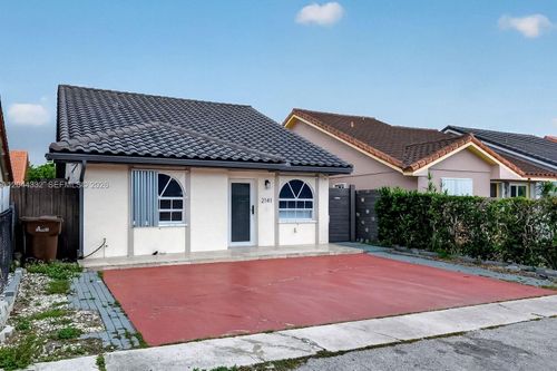 1-2141 W 53rd St, Hialeah, FL, 33016-2031 | Card Image