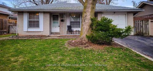 2145 Sandringham Dr, Burlington, ON, L7P1T8 | Card Image