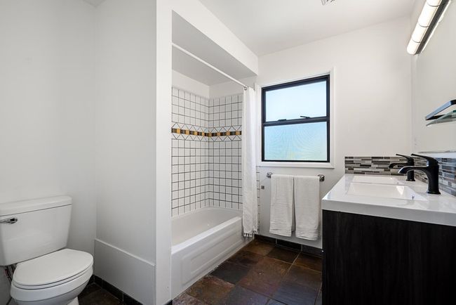 1116 Premier St, Townhouse with 4 bedrooms, 3 bathrooms and 3 parking in North Vancouver BC | Image 21