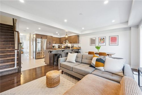 116 Hawkins Dr, Guelph, ON, N1L0M7 | Card Image