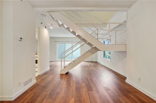 apt-315-587 Virginia Ave Ne, Atlanta, GA, 30306-3686 | Card Image