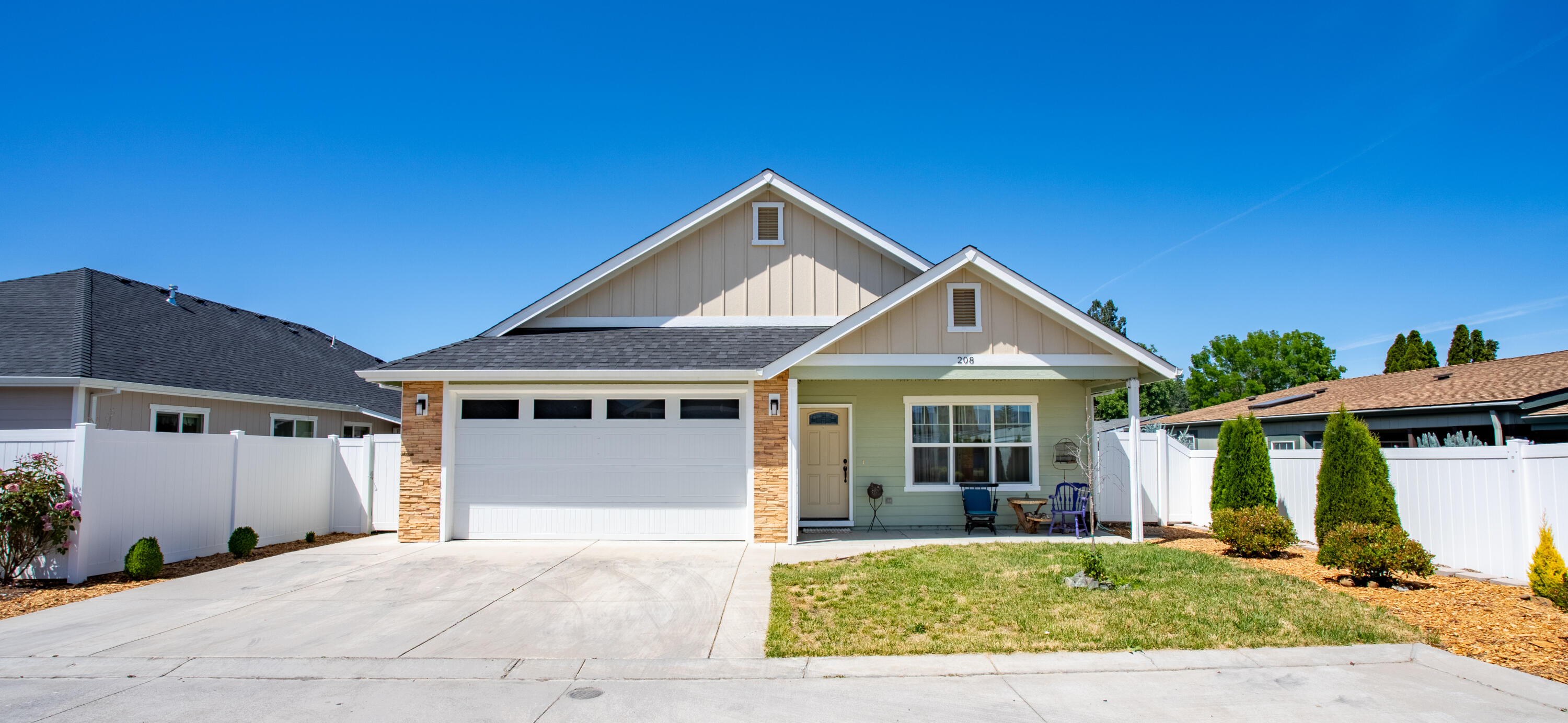 Blueberry Ln, Grants Pass, OR 97527