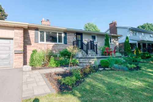 59 Fairway Hill Cres, Kingston, ON, K7M2B3 | Card Image