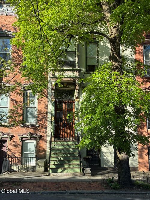 165 Lancaster St, Albany, NY, 12210-1940 | Card Image