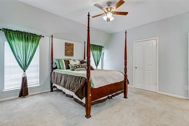 1410 Quiet Green Ct, House other with 3 bedrooms, 3 bathrooms and 2 parking in Houston TX | Image 23