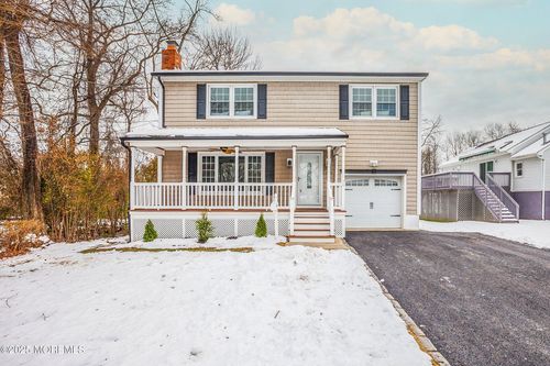 119 East Rd, Belford, NJ, 07718-1606 | Card Image