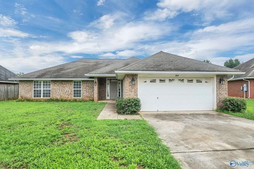 204 Shadow Cove Dr Sw, Huntsville, AL, 35824-2531 | Card Image