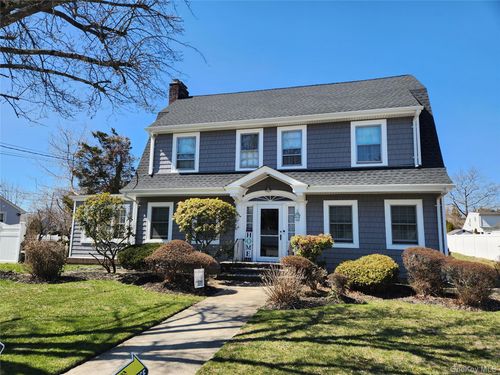 268 Locust Ave, Freeport, NY, 11520-4816 | Card Image