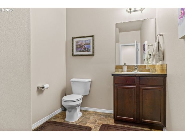 1972 Adelman Loop, House other with 3 bedrooms, 3 bathrooms and 2 parking in Eugene OR | Image 6