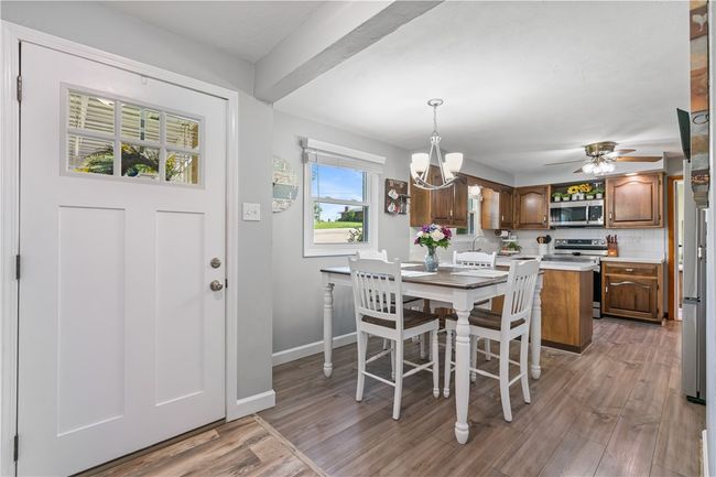 160 Sonnie Dr, House other with 3 bedrooms, 2 bathrooms and 6 parking in Crabtree PA | Image 7