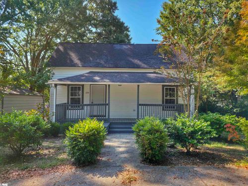 220 Woodruff St, Woodruff, SC, 29388-1647 | Card Image