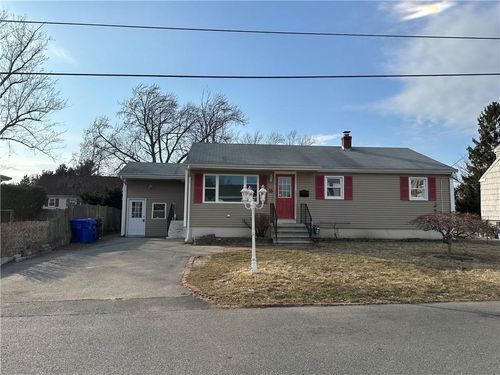55 Swan St, East Providence, RI, 02914-2406 | Card Image