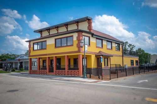 40 E Bridge St, Rockford, MI, 49341-1202 | Card Image