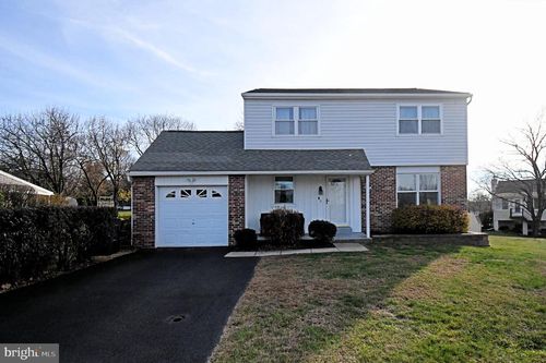 3 Cree Sq, ROYERSFORD, PA, 19468-3011 | Card Image