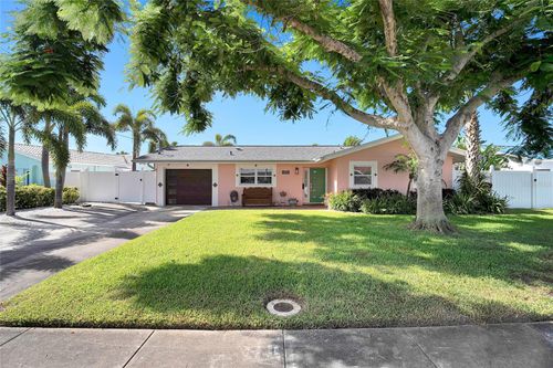 562 Lewis Blvd Se, SAINT PETERSBURG, FL, 33705-4143 | Card Image