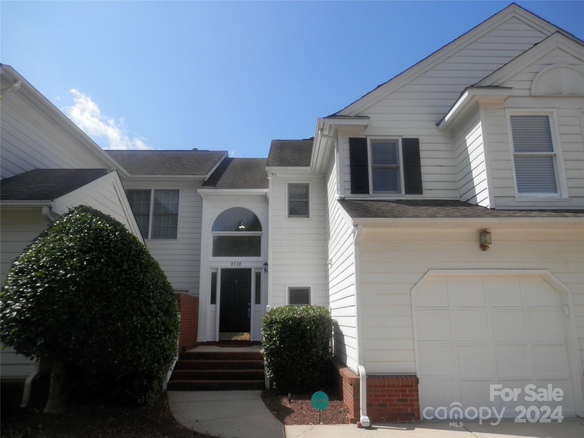 Fox Chase Ln, Charlotte, NC 28269