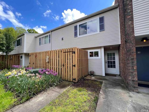 apt-e6-220 Elizabeth St, Chapel Hill, NC, 27514-3215 | Card Image