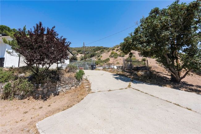 26865 Elizabeth Lake Rd, House other with 2 bedrooms, 2 bathrooms and 2 parking in Lake Hughes CA | Image 5