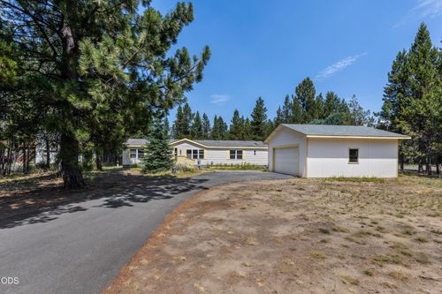 17472 Curlew Dr, Bend, OR, 97707-2103 | Card Image