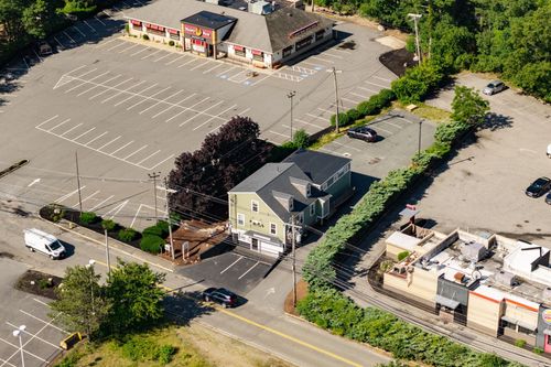 25 Accord Park Dr, Rockland, MA, 02370-1081 | Card Image