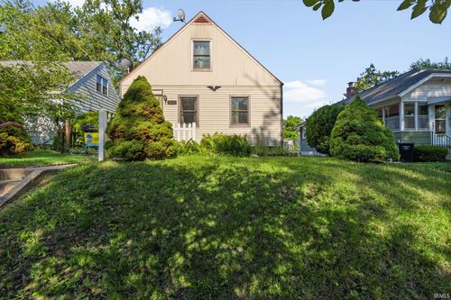 1421 N Brookfield St, South Bend, IN, 46628-3005 | Card Image