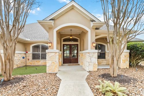 108 Standing Oak Dr, Georgetown, TX, 78633-2041 | Card Image