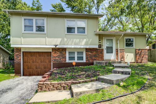 17651 Hillcrest Dr, Country Club Hills, IL, 60478-4928 | Card Image