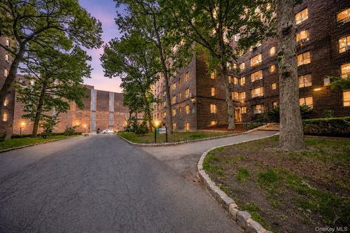 4e-1450 Parkchester Road, New York, NY, 10462 | Card Image