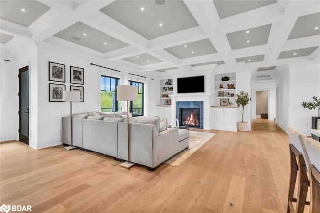 373227 6 Th Line, House other with 4 bedrooms, 4 bathrooms and 22 parking in Amaranth ON | Image 15