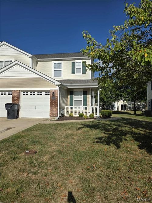 2035 Celebration Park Cir, Belleville, IL, 62220-3270 | Card Image
