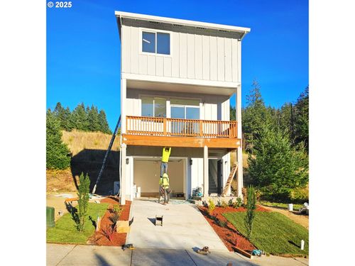 225 Sw Sternwheeler Dr, Cascade Locks, OR, 97014 | Card Image