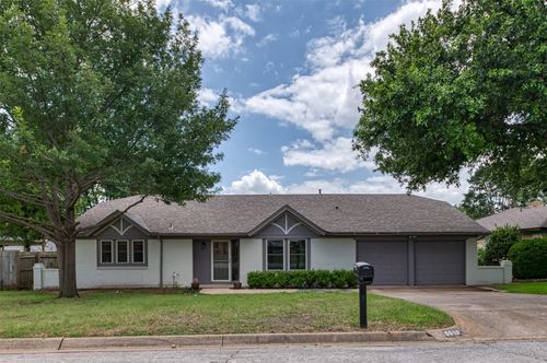 6540 Victoria Avenue, North Richland Hills, TX, 76180 | Card Image