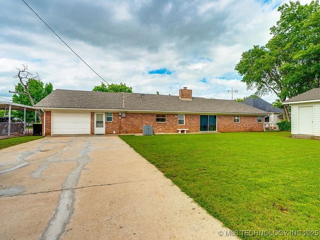 121 W 17 Th St, House other with 3 bedrooms, 3 bathrooms and null parking in Ada OK | Image 59