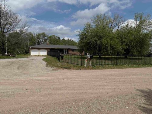 9460 W 79th St S, Clearwater, KS, 67026-8538 | Card Image