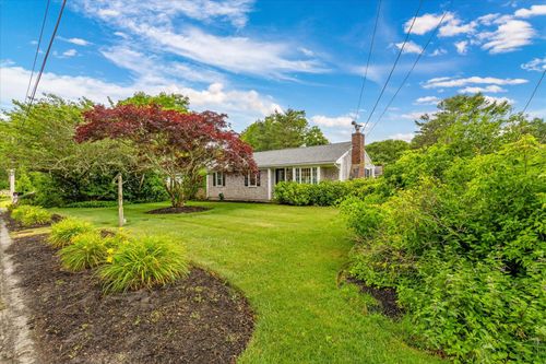 209 Greenwood Ave, Hyannis, MA, 02601-4323 | Card Image