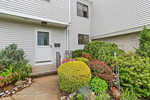 41-41 Riverside Ave, Stamford, CT, 06905-4411 | Card Image