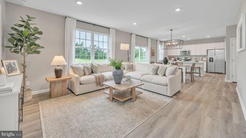 3043 Martha Way, PENNSBURG, PA, 18073-9806 | Card Image