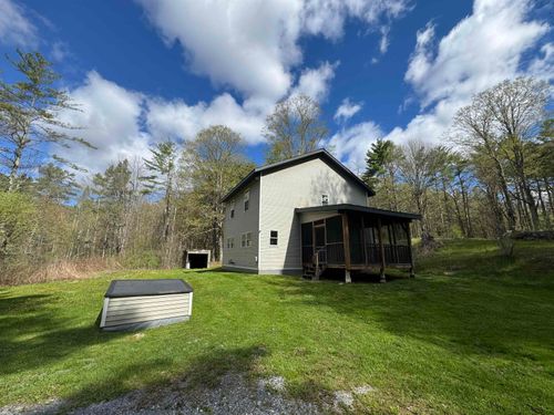 1377 Old Depot Rd, Shaftsbury, VT, 05262-9139 | Card Image