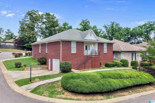 1524 Jacobs Cir, Vestavia Hills, AL, 35216-7100 | Card Image