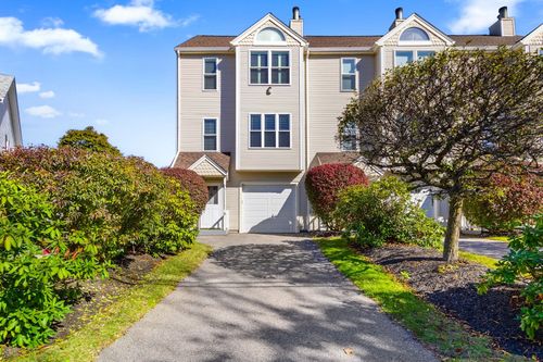10-10 Eugene St, Lowell, MA, 01852-5416 | Card Image