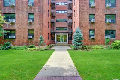 1M - 212-04 73rd Avenue, Home with 1 bedrooms, 1 bathrooms and 1 parking in Bayside NY | Image 2