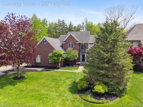 27852 Larson Ln, Farmington Hills, MI, 48331-3039 | Card Image